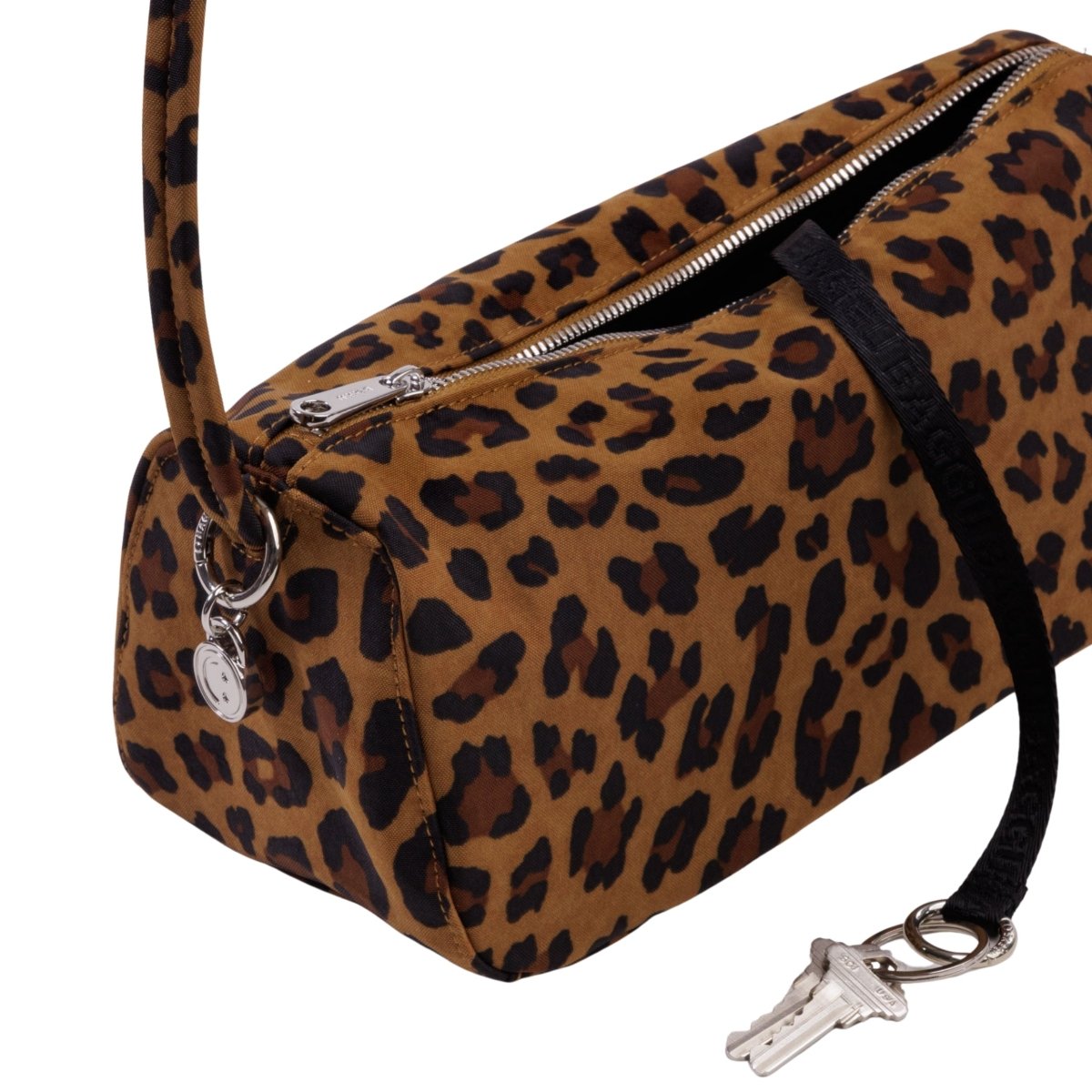 Baggu Nylon Loaf Bag in Leopard - Getoutside Shoes