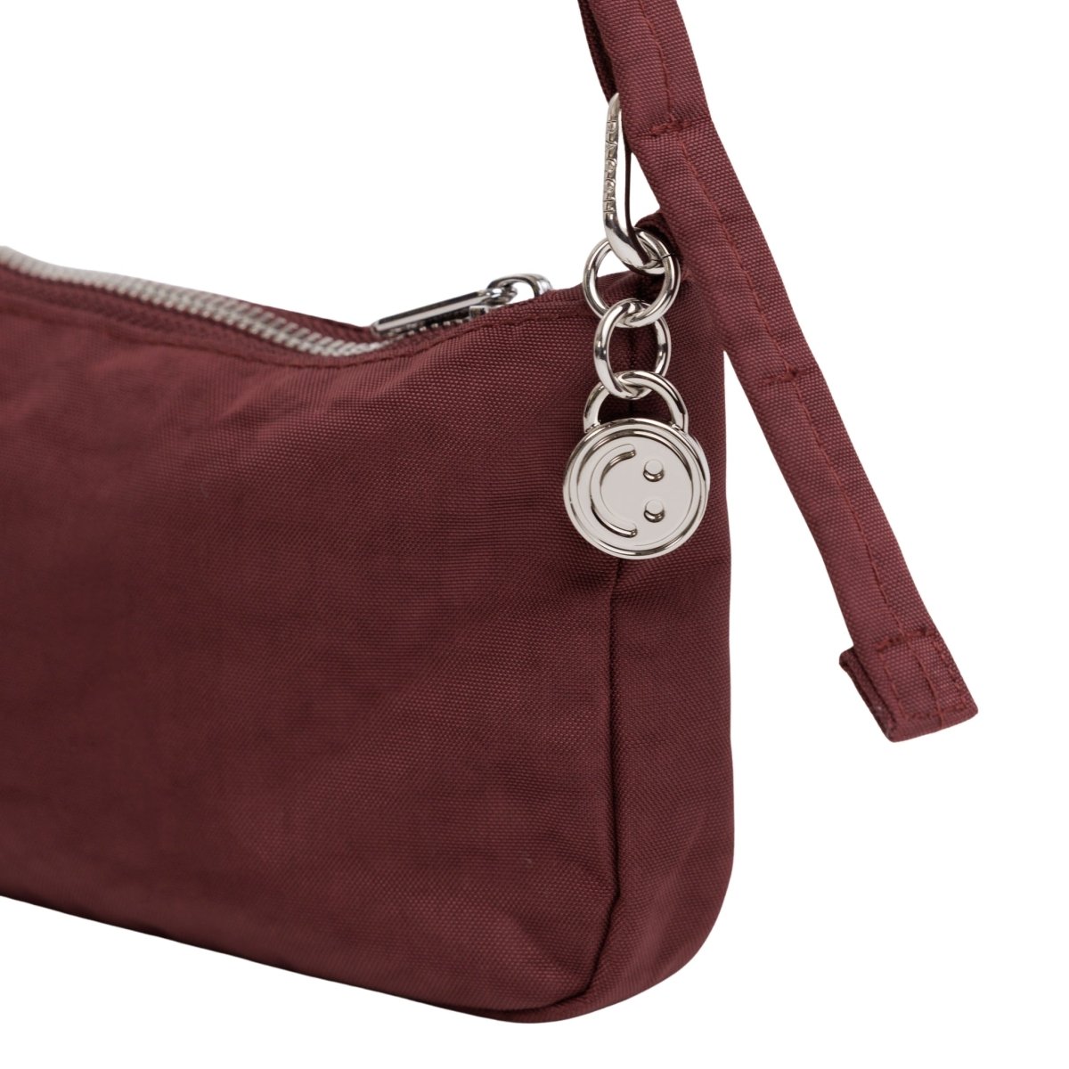 Baggu Nylon Pochette in Mahogany - Getoutside Shoes