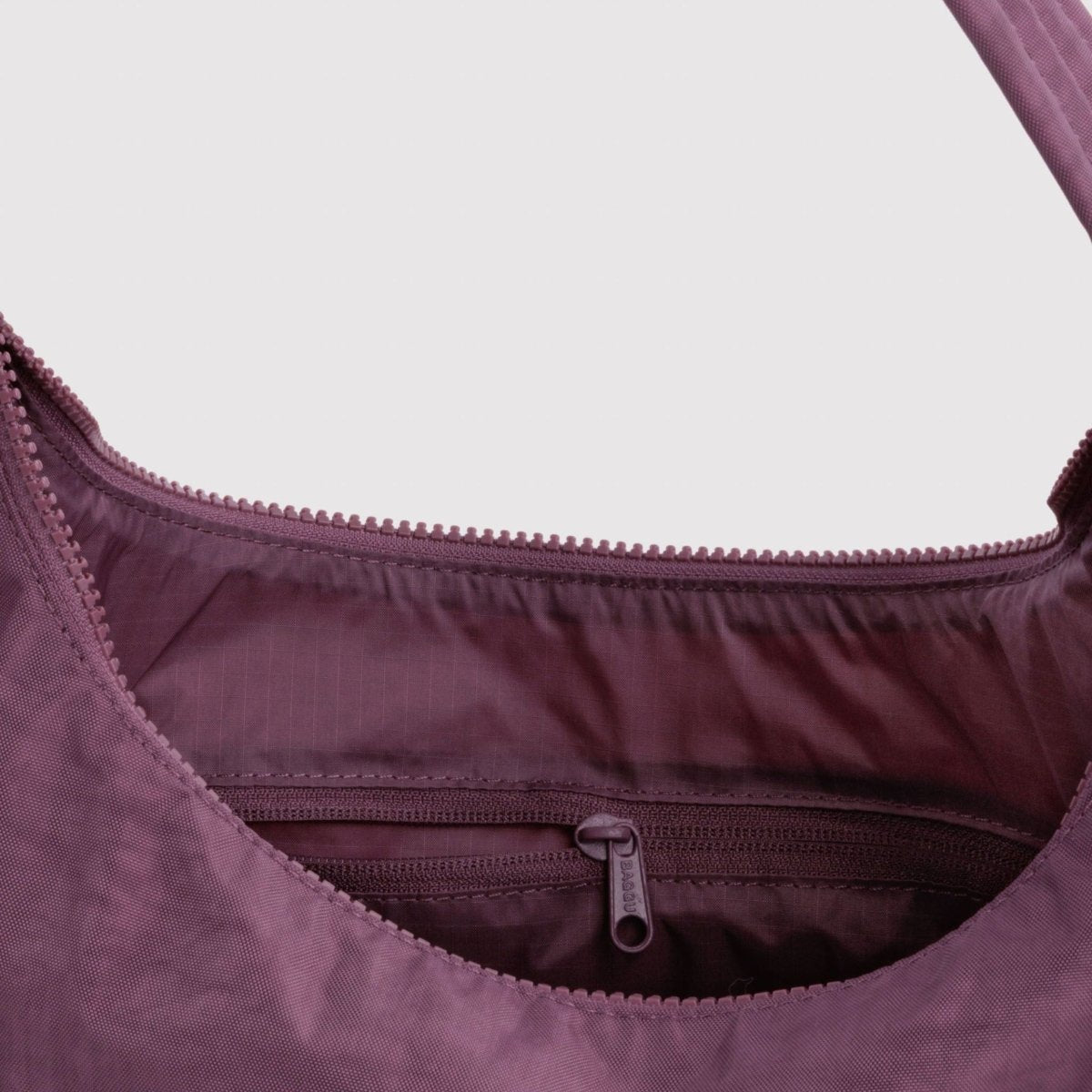 Baggu Nylon Shoulder Bag in Wild Plum - Getoutside Shoes