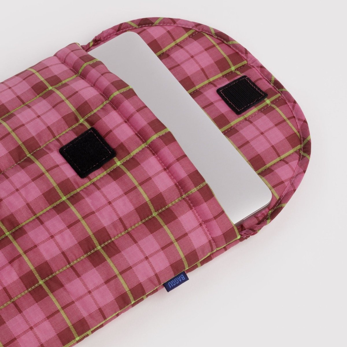 Baggu Puffy Laptop Sleeve 13"/14" in Azalea Pink Tartan - Getoutside Shoes