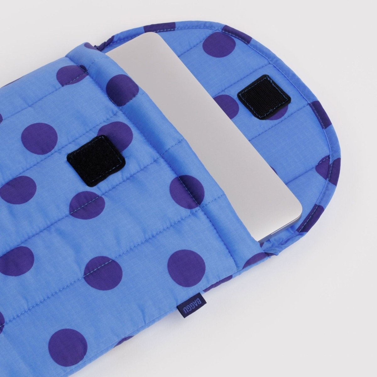 Baggu Puffy Laptop Sleeve 13"/14" in Blue Polka Dot - Getoutside Shoes