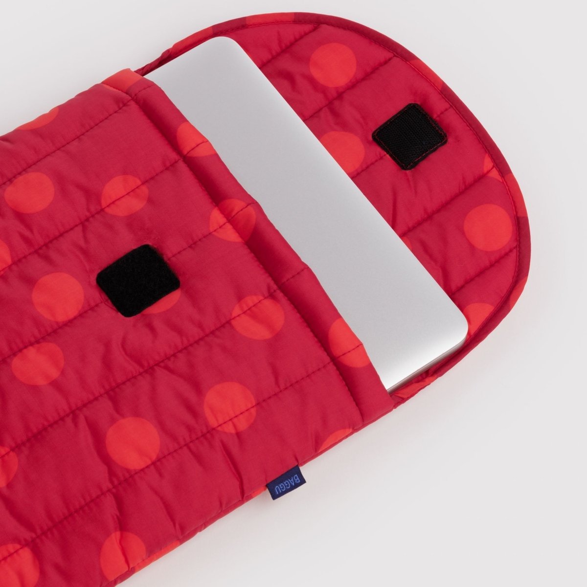 Baggu Puffy Laptop Sleeve 16" in Red Polka Dot - Getoutside Shoes