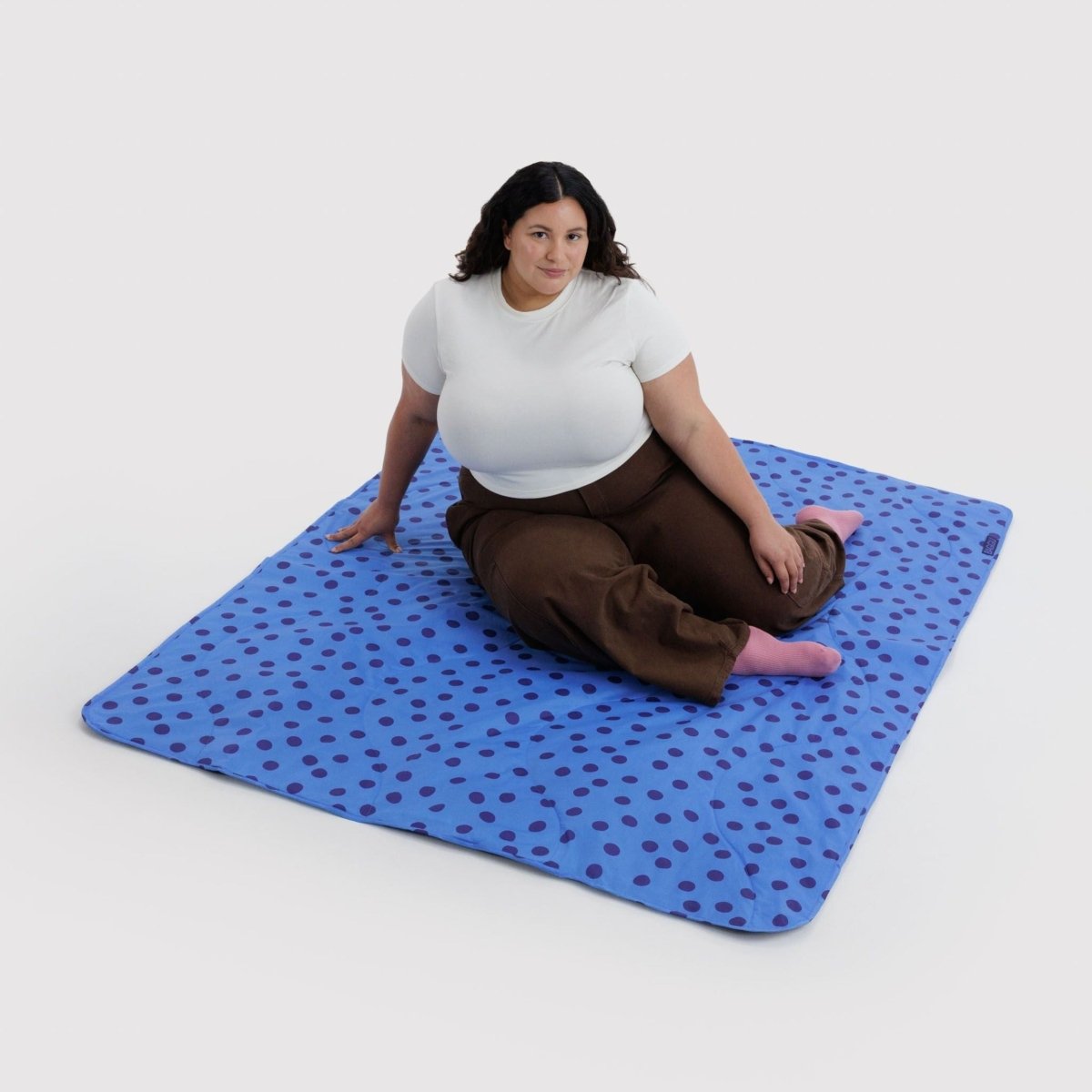 Baggu Puffy Picnic Blanket in Blue Polka Dot - Getoutside Shoes