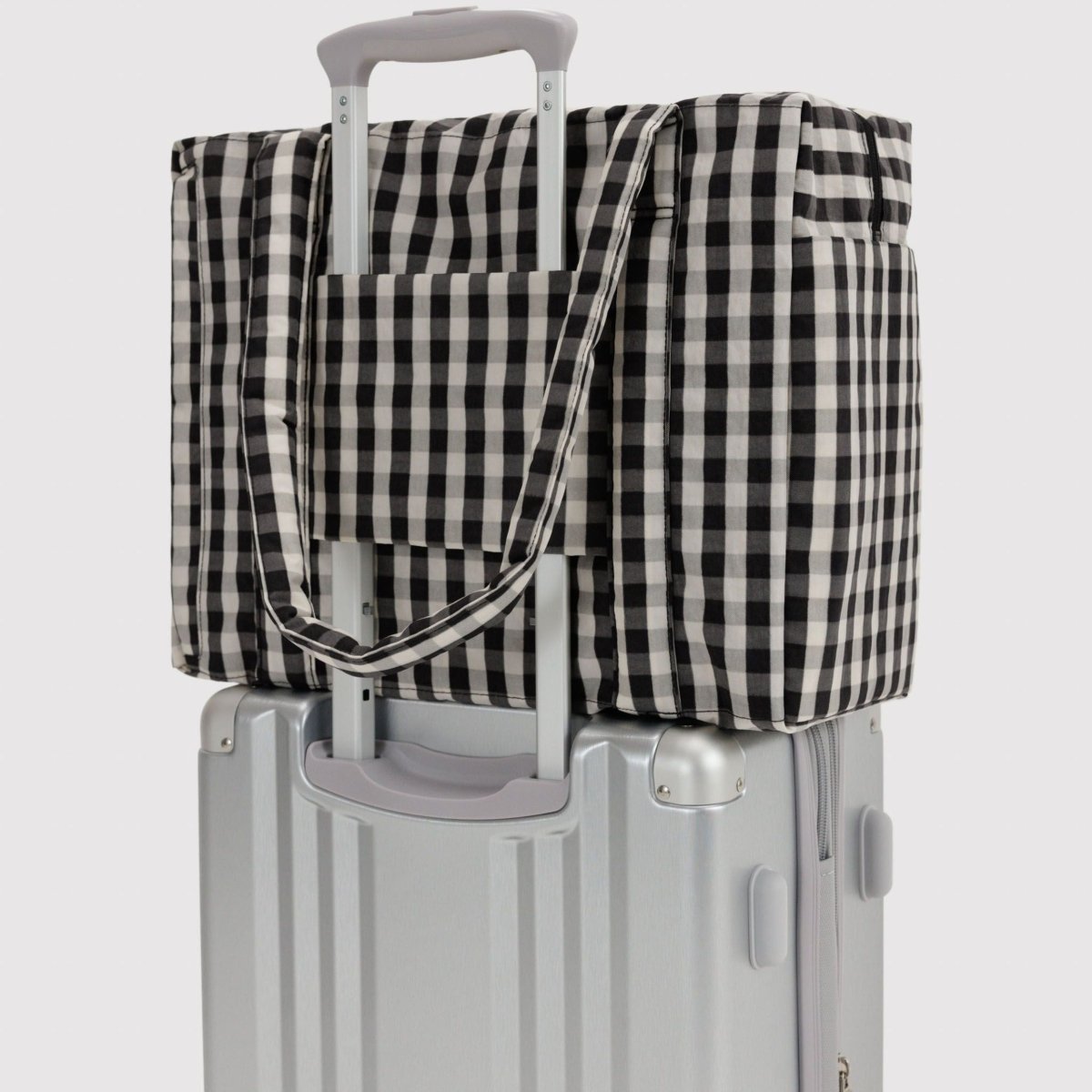 Baggu Small Cloud Carry-On in Black And Cream Gingham - Getoutside Shoes