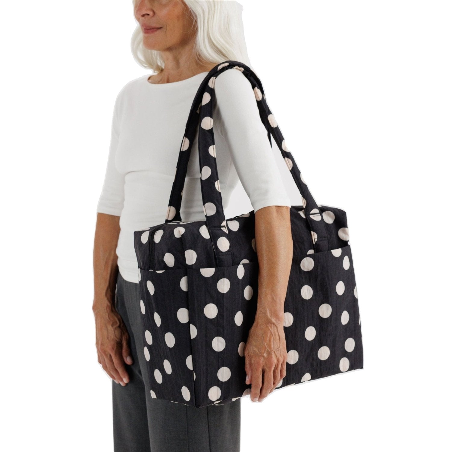Baggu Small Cloud Carry-On in Black And Cream Polka Dot - Getoutside Shoes