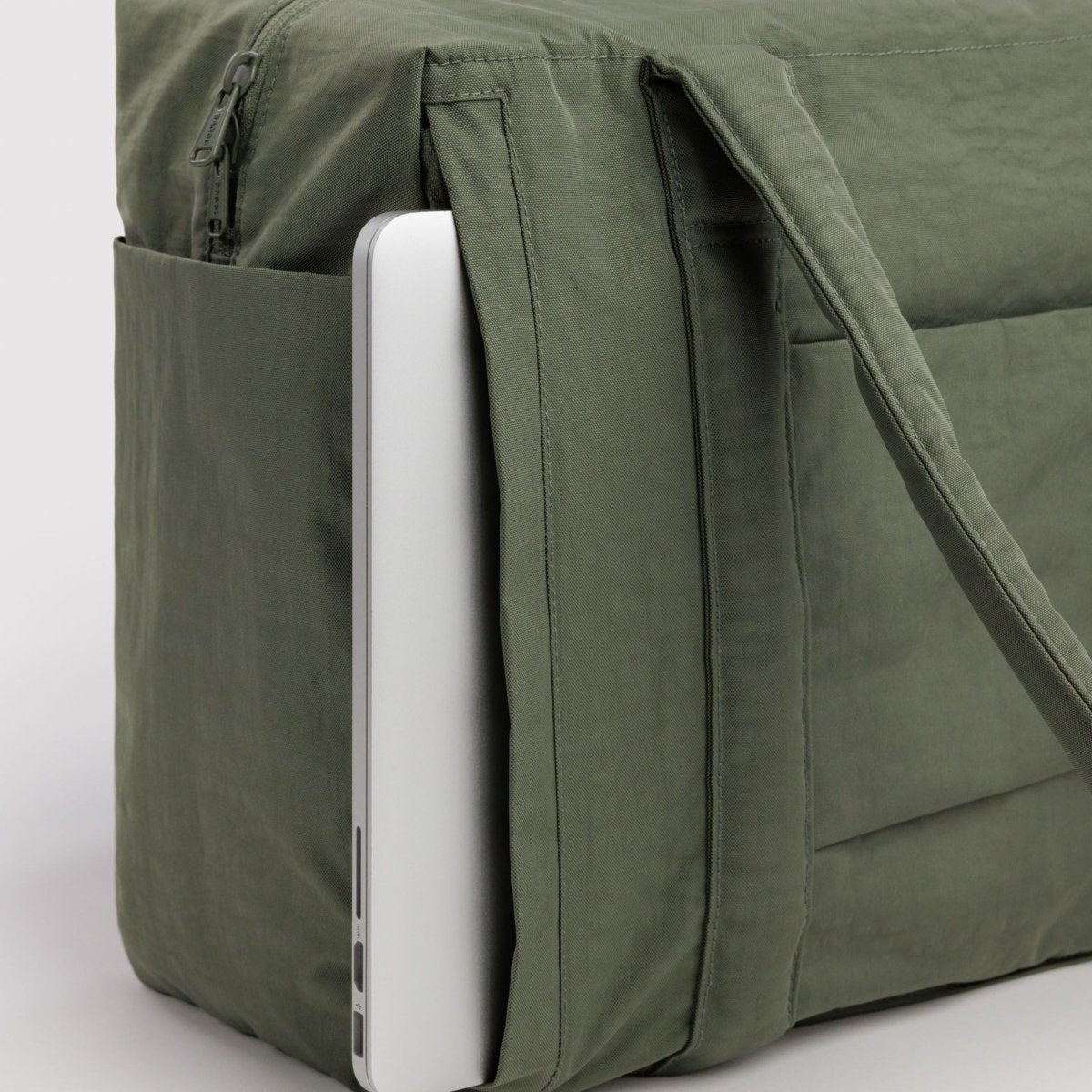 Baggu Small Cloud Carry-On in Caper - Getoutside Shoes