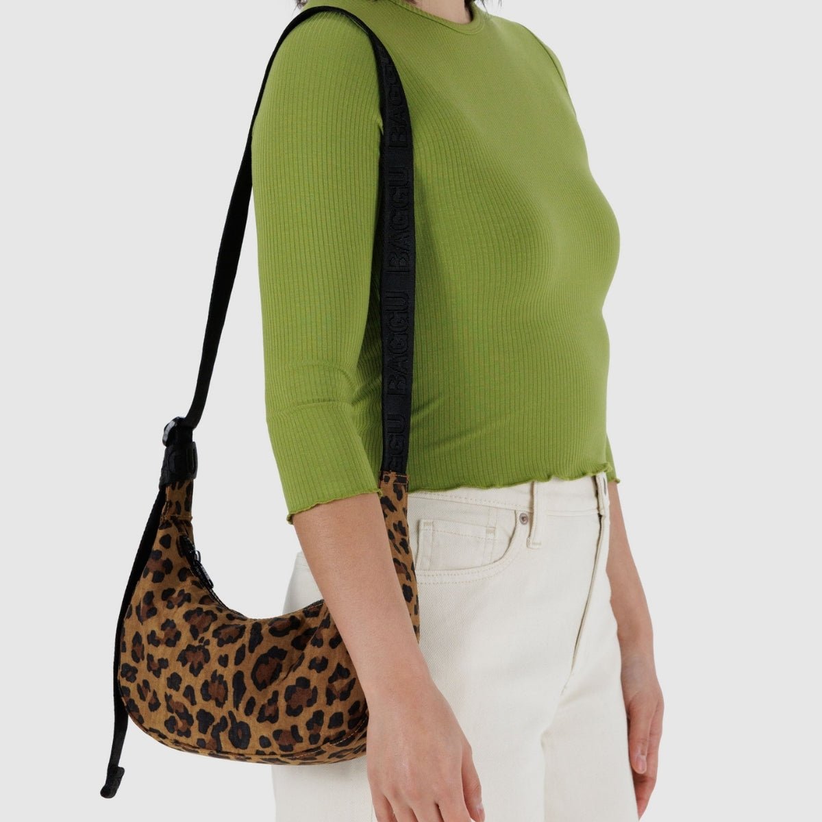 Baggu Small Nylon Crescent Bag in Leopard - Getoutside Shoes