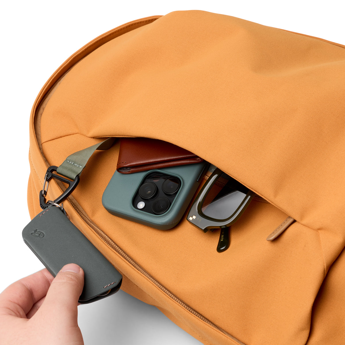 Bellroy Classic Backpack 20L in Butterscotch