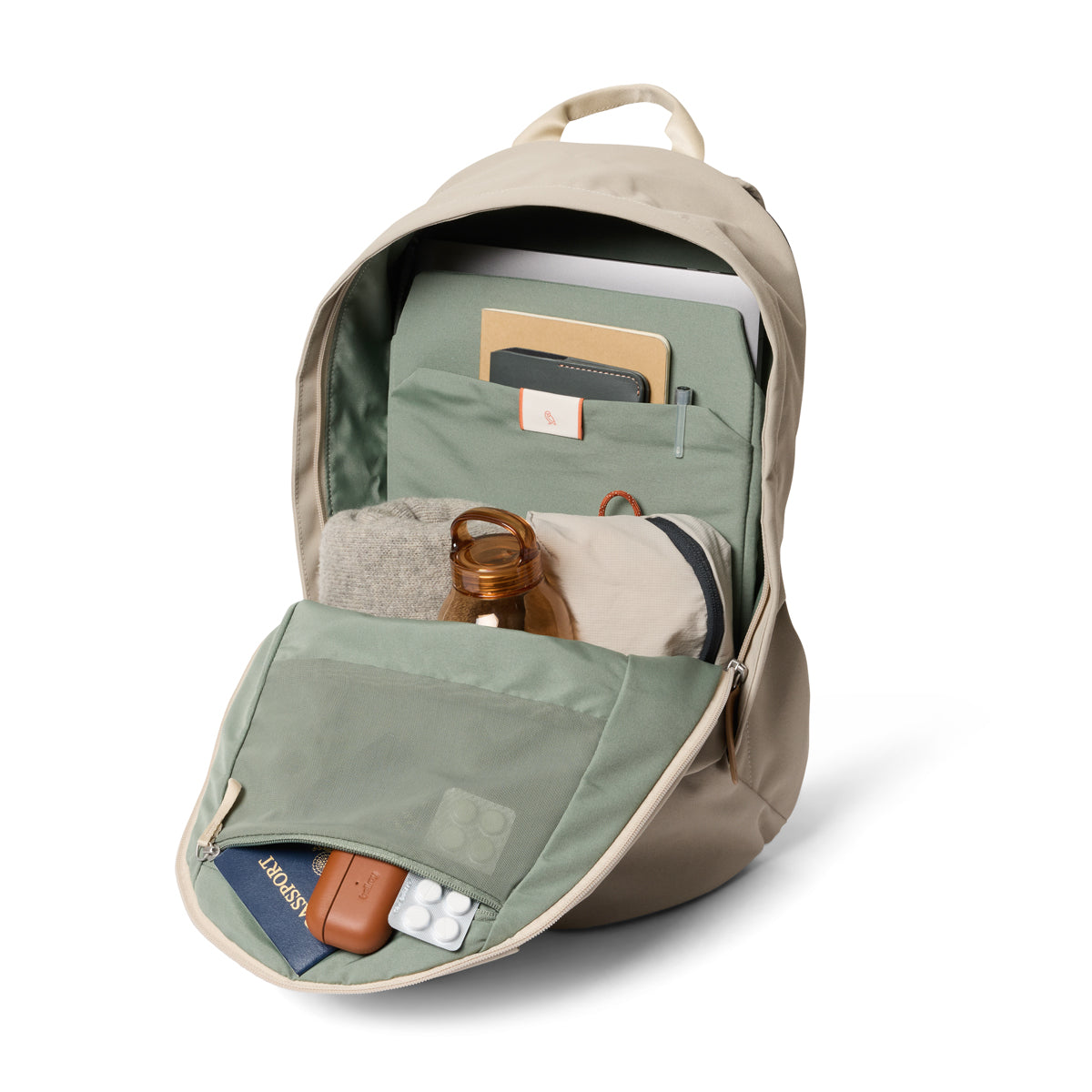 Bellroy Classic Backpack 20L in Tahini
