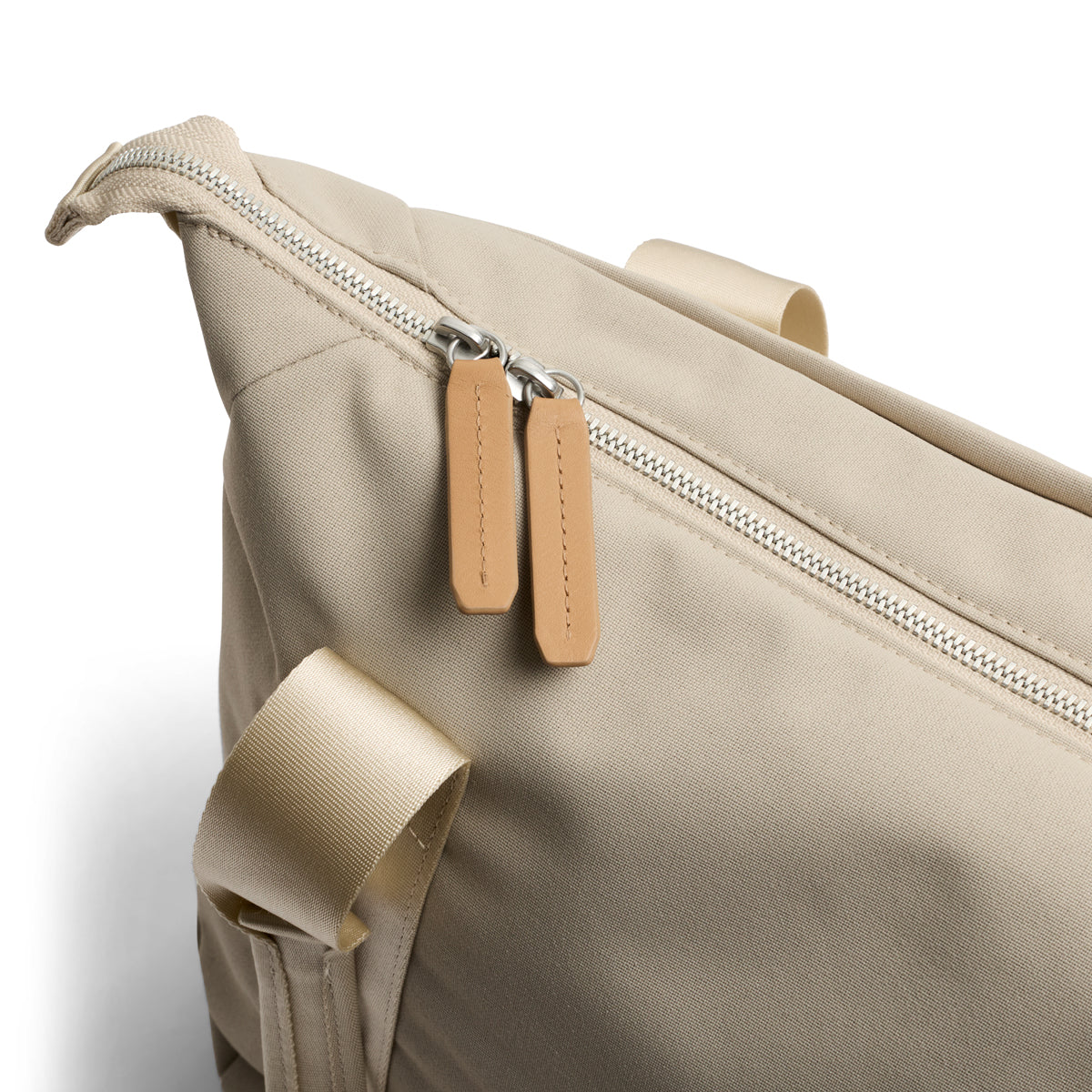 Bellroy Classic Tote 16L in Tahini