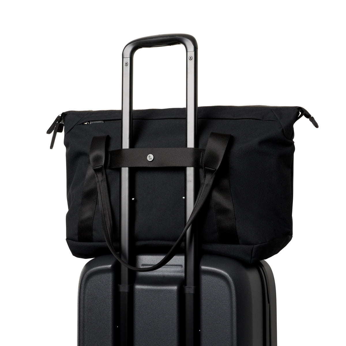 Bellroy Classic Getaway Bag 28L in Black