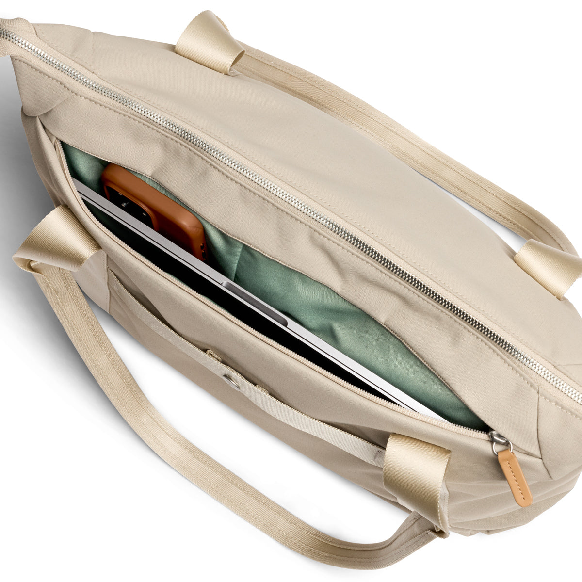 Bellroy Classic Getaway Bag 28L in Tahini