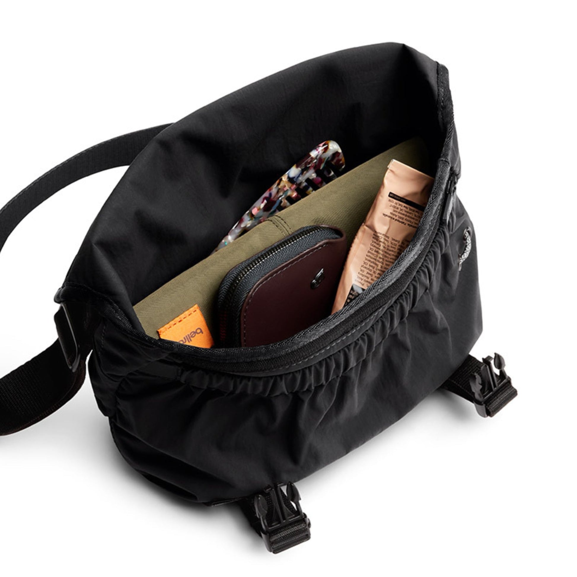 Bellroy Cinch Mini Messenger in Black