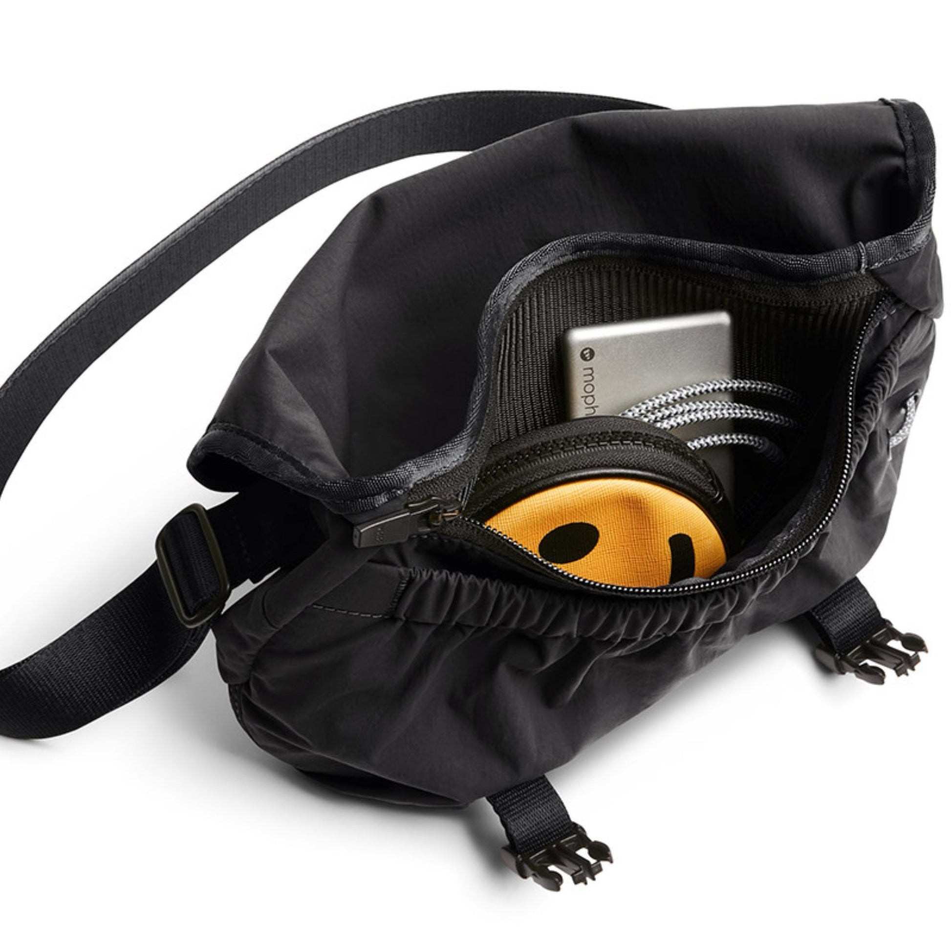 Bellroy Cinch Mini Messenger in Black