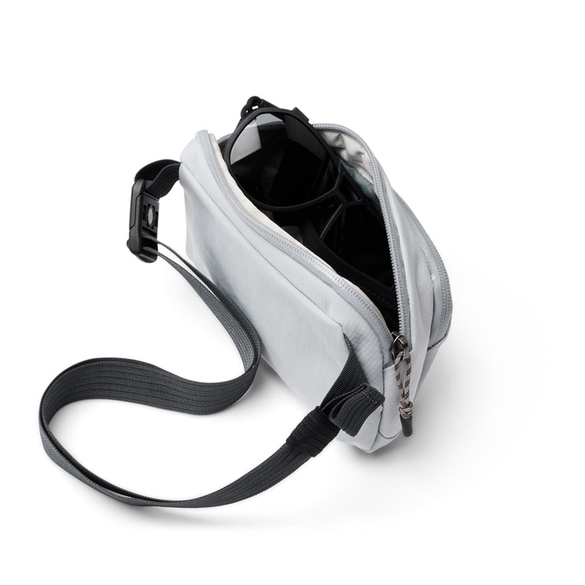 Bellroy Venture Hip Pack 1.5L in Fog