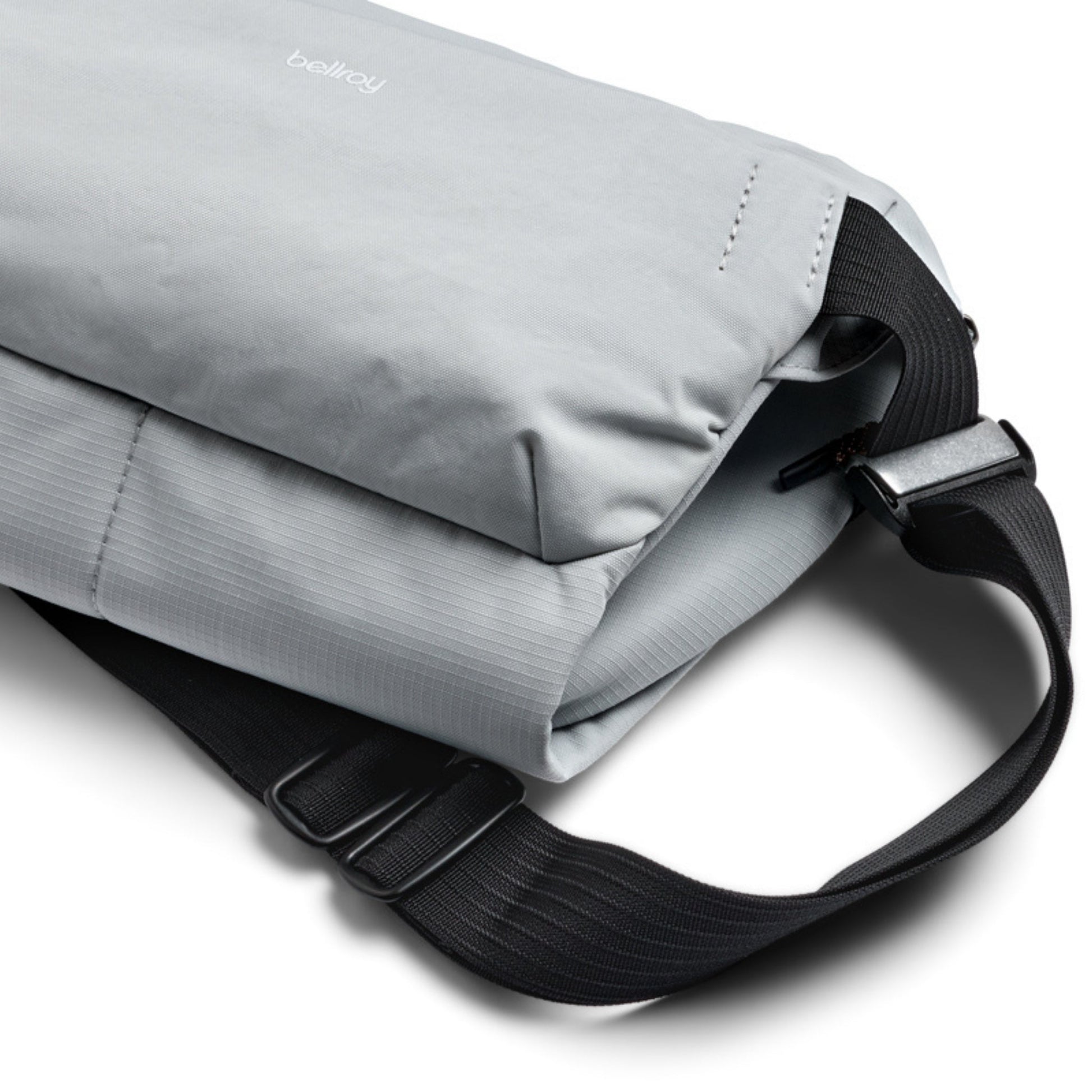 Bellroy Venture Sling 6L in Fog