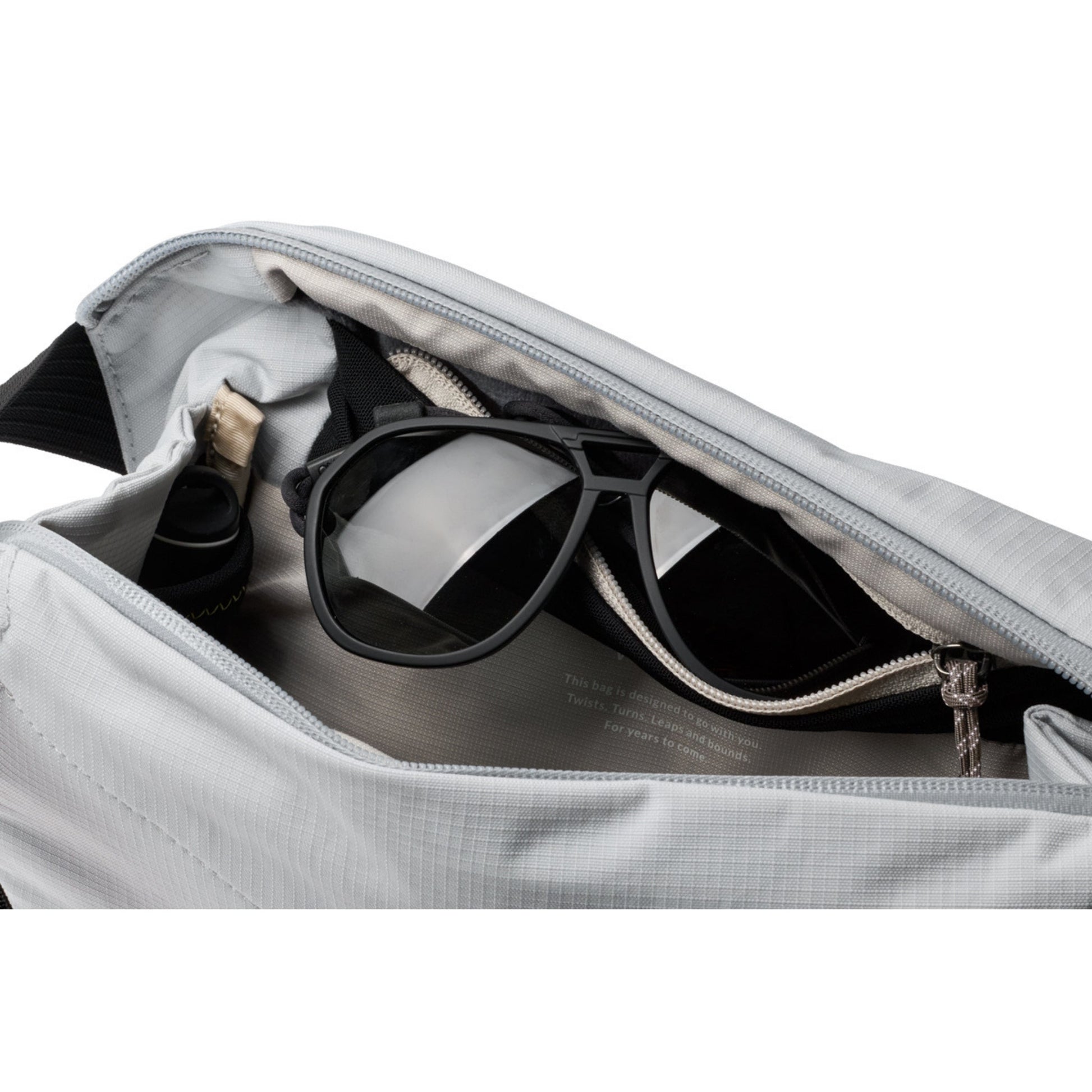 Bellroy Venture Sling 6L in Fog