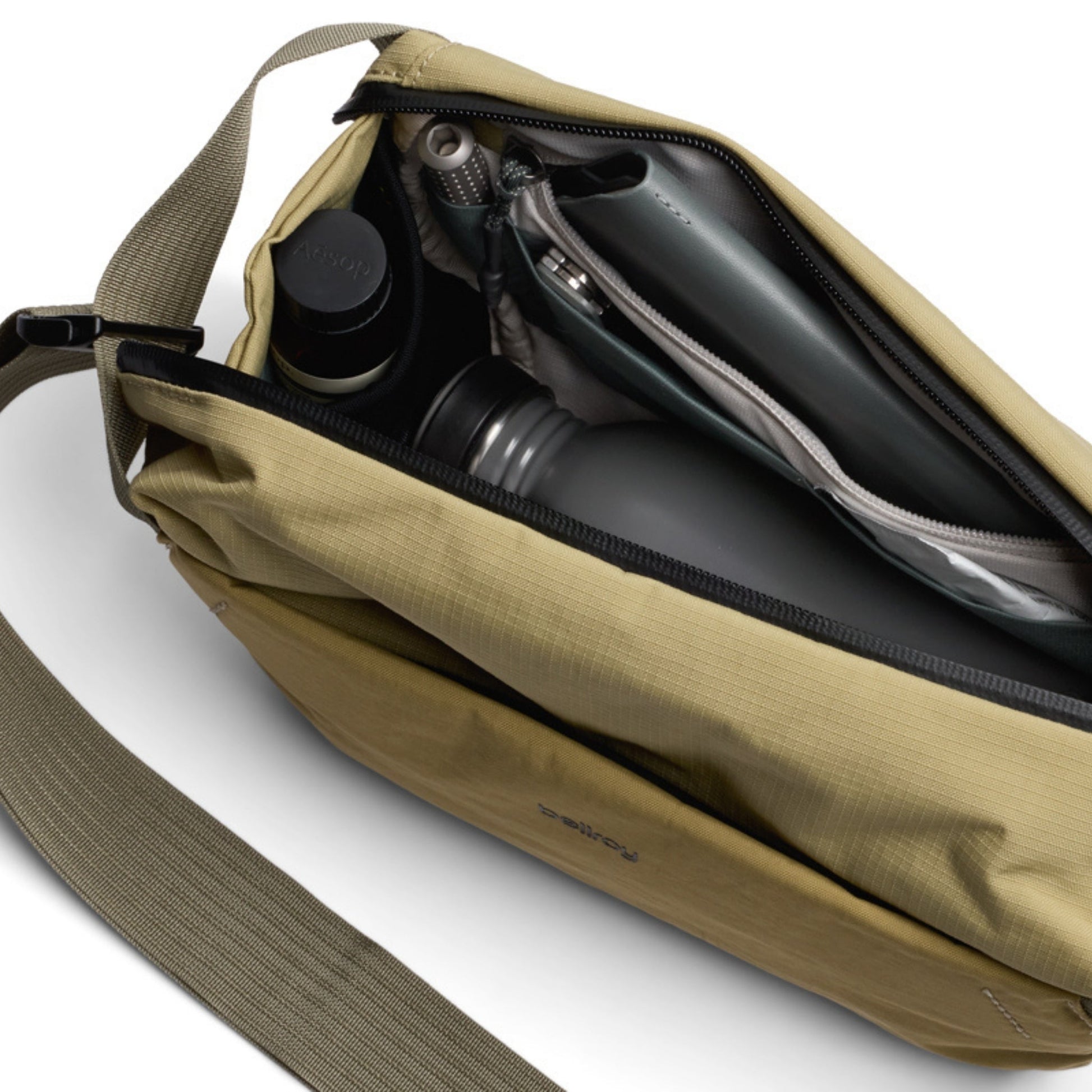 Bellroy Venture Sling 6L in Safari