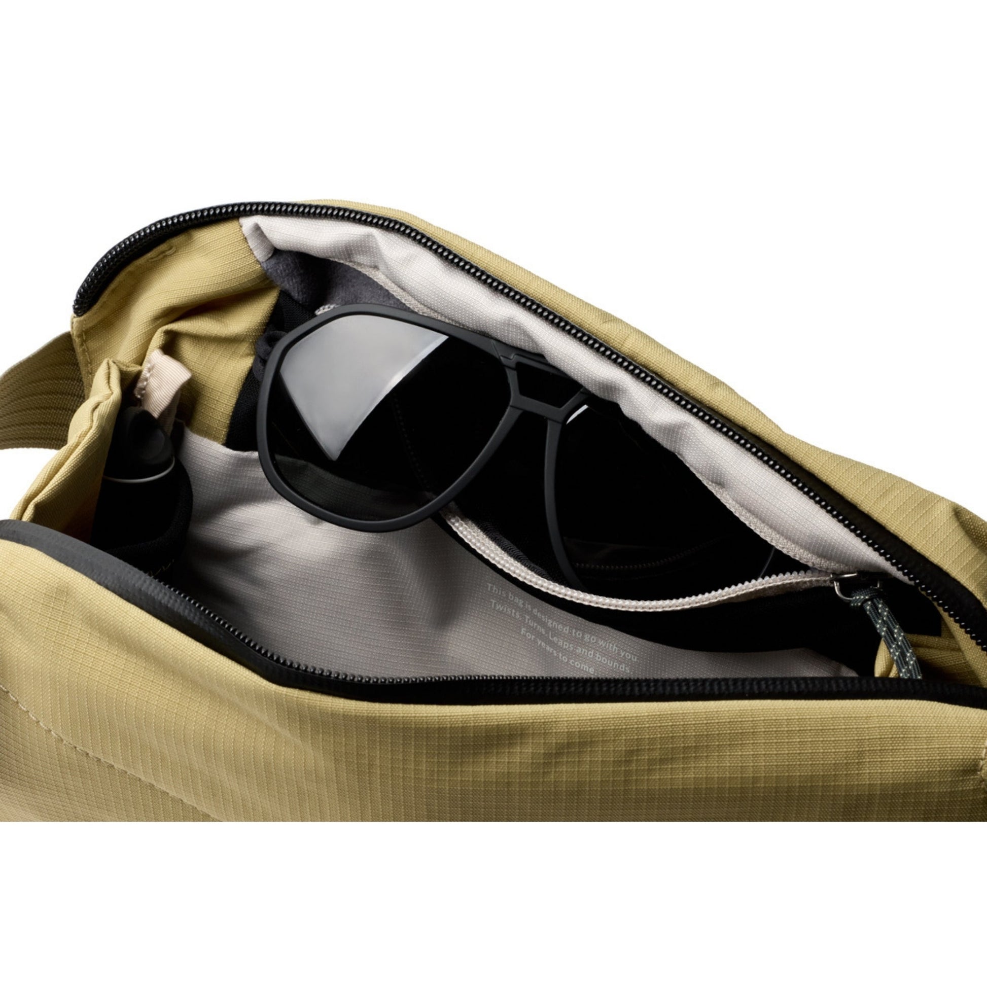 Bellroy Venture Sling 6L in Safari