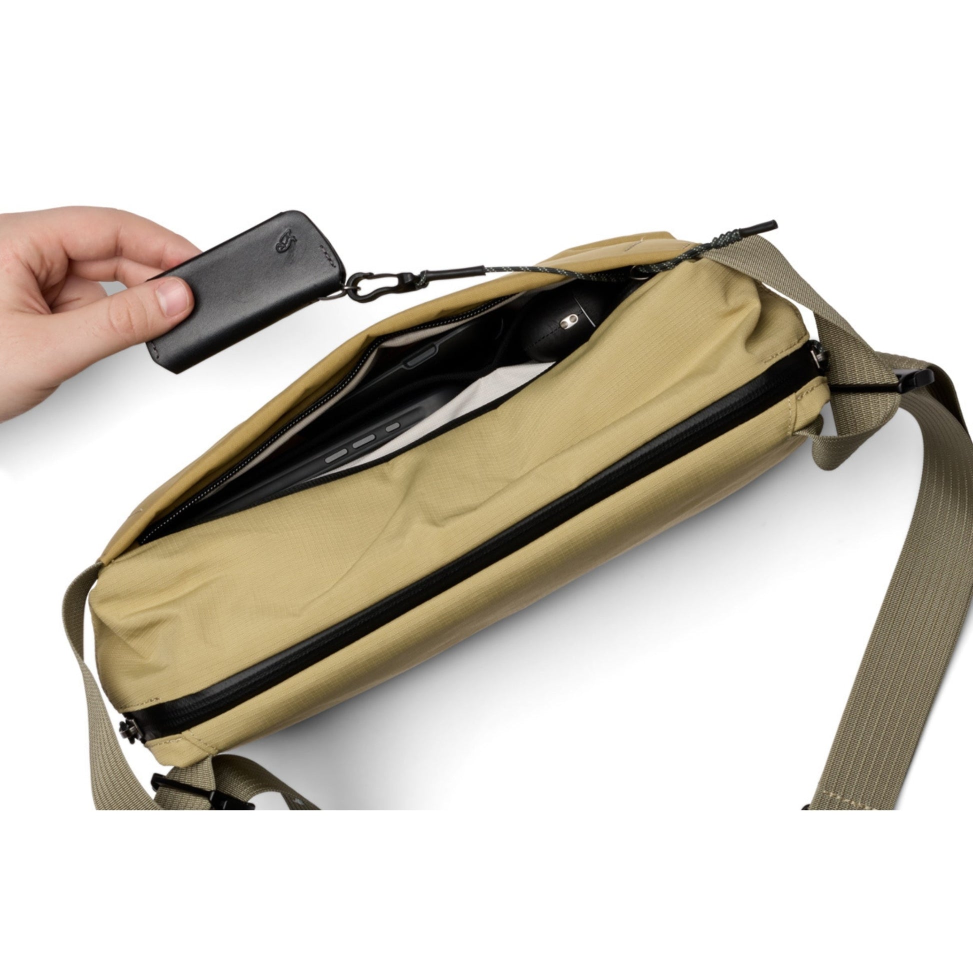 Bellroy Venture Sling 9L in Safari