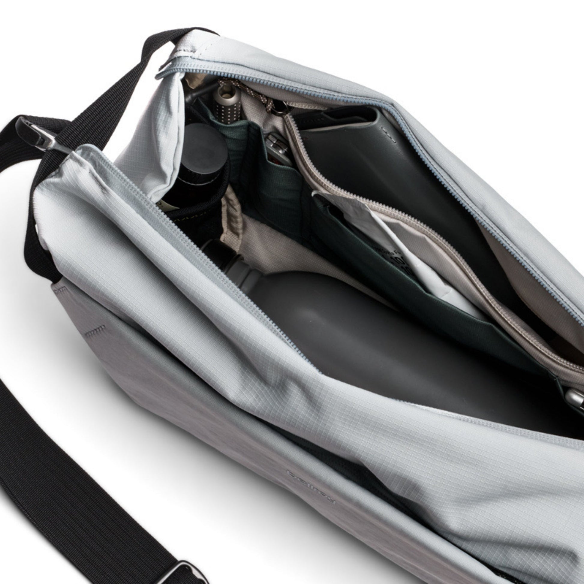 Bellroy Venture Sling 9L in Fog