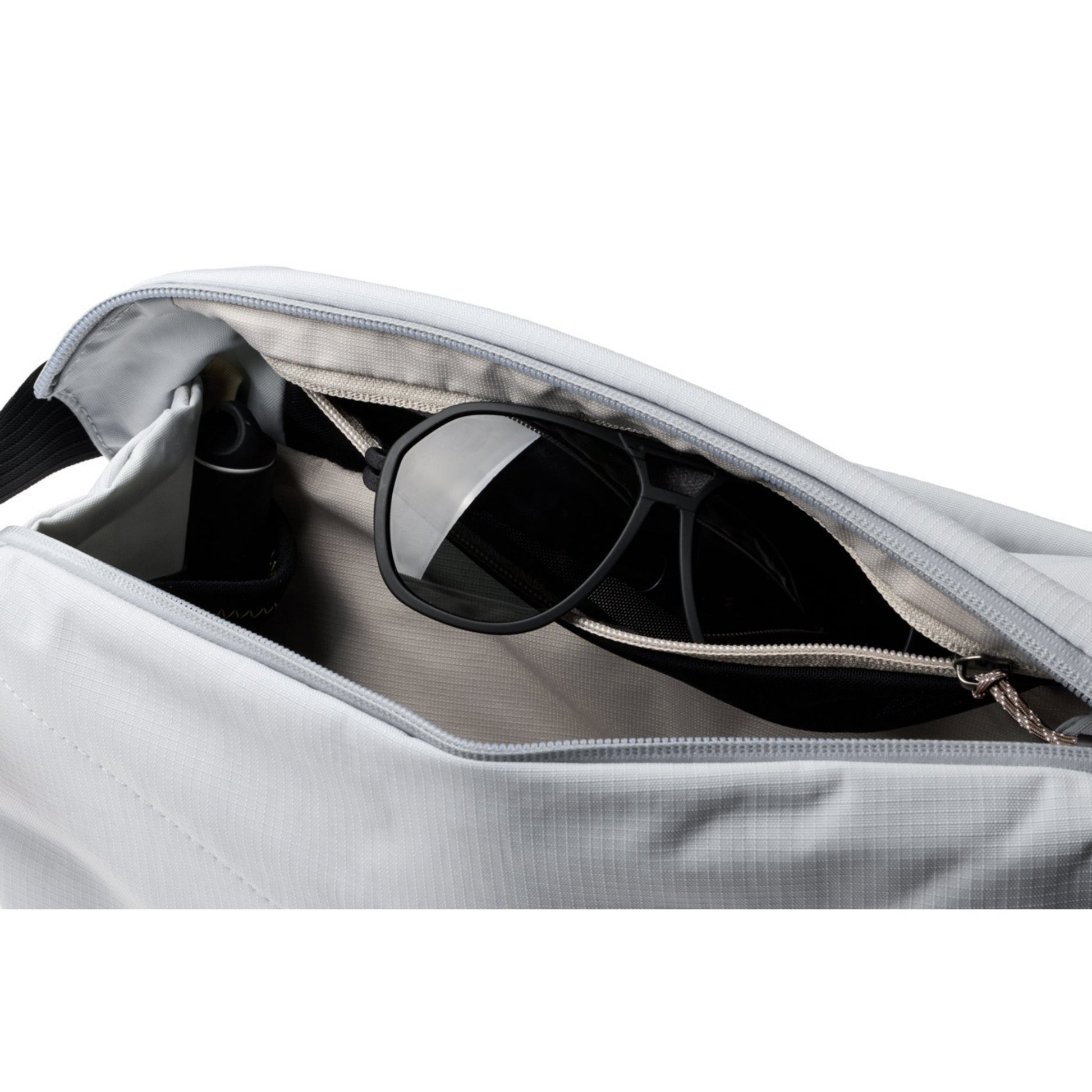 Bellroy Venture Sling 9L in Fog