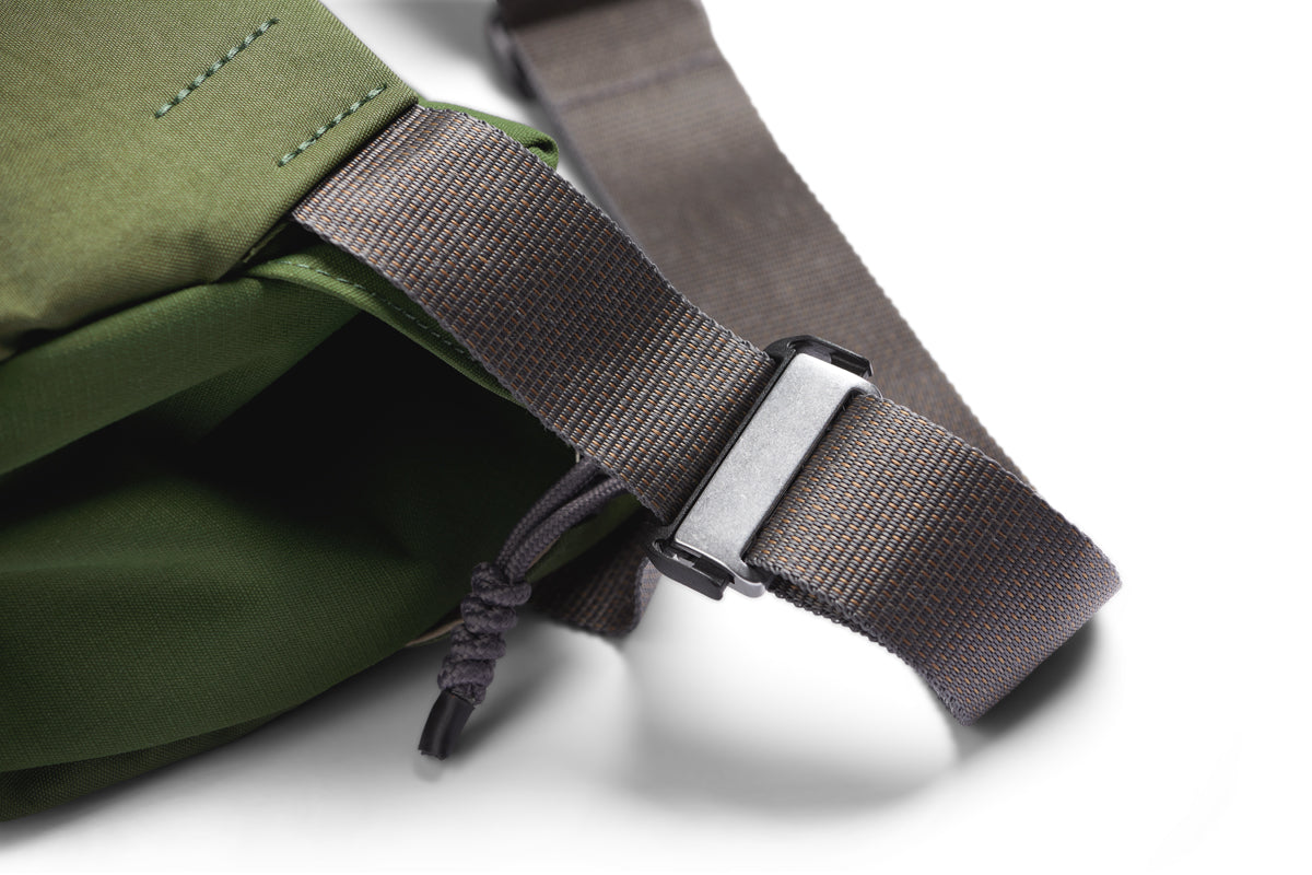 Bellroy Venture Sling 9L in Ranger Green