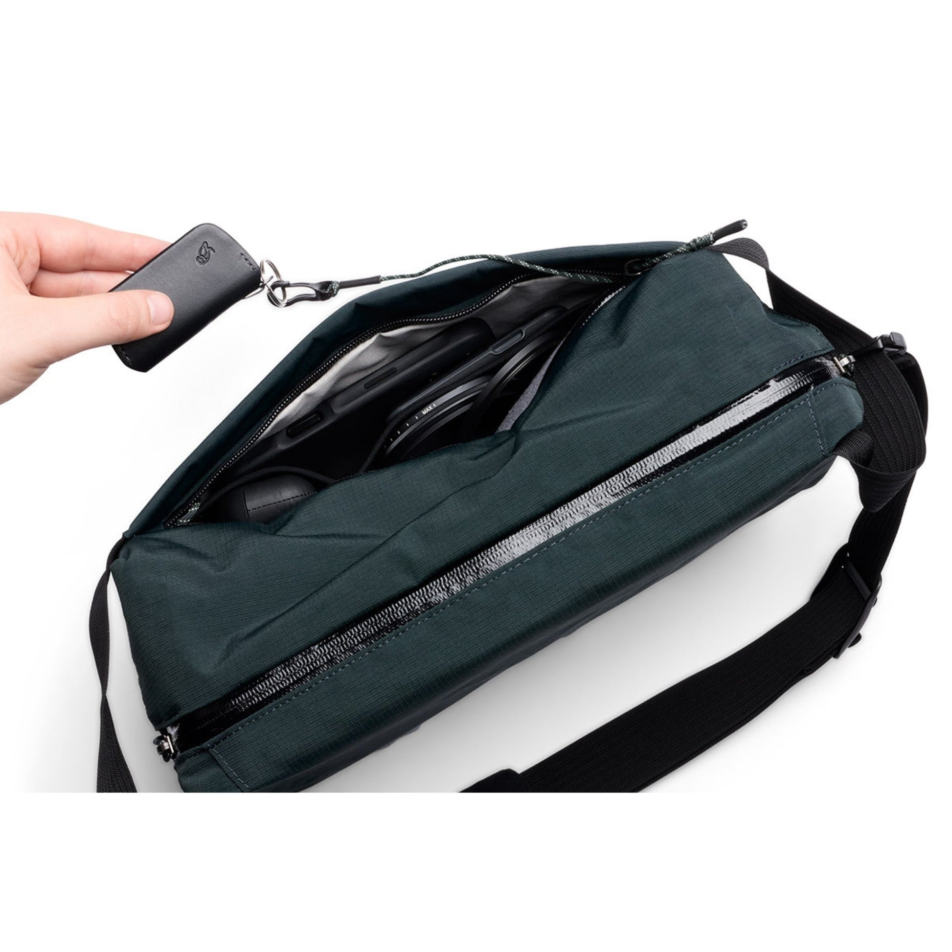 Bellroy Venture Sling 10L in Deep Ocean