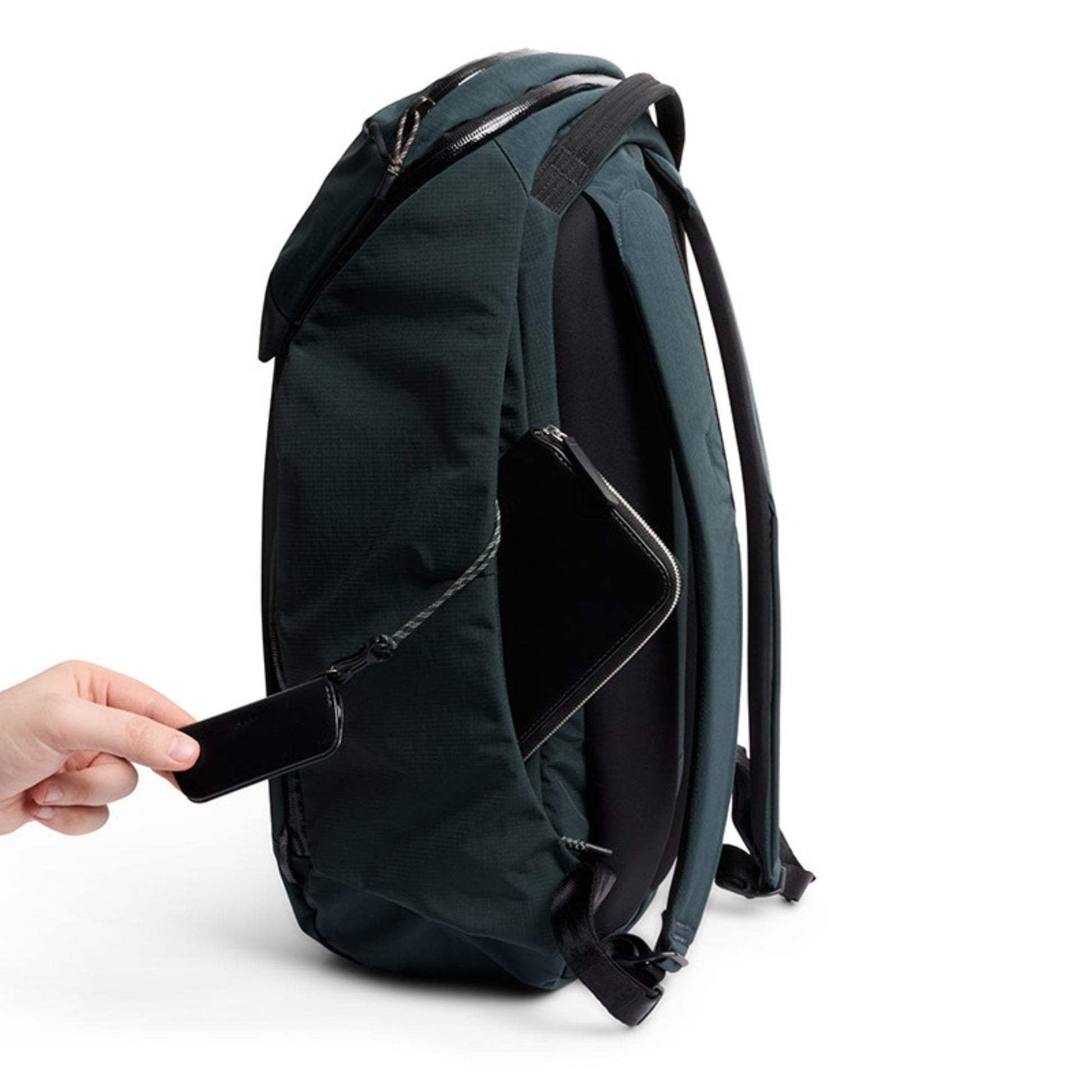 Bellroy Venture Ready Pack 26L (Second Edition) in Deep Ocean