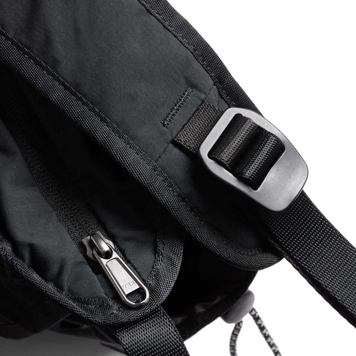Bellroy Cinch Carryall in Black - Getoutside Shoes