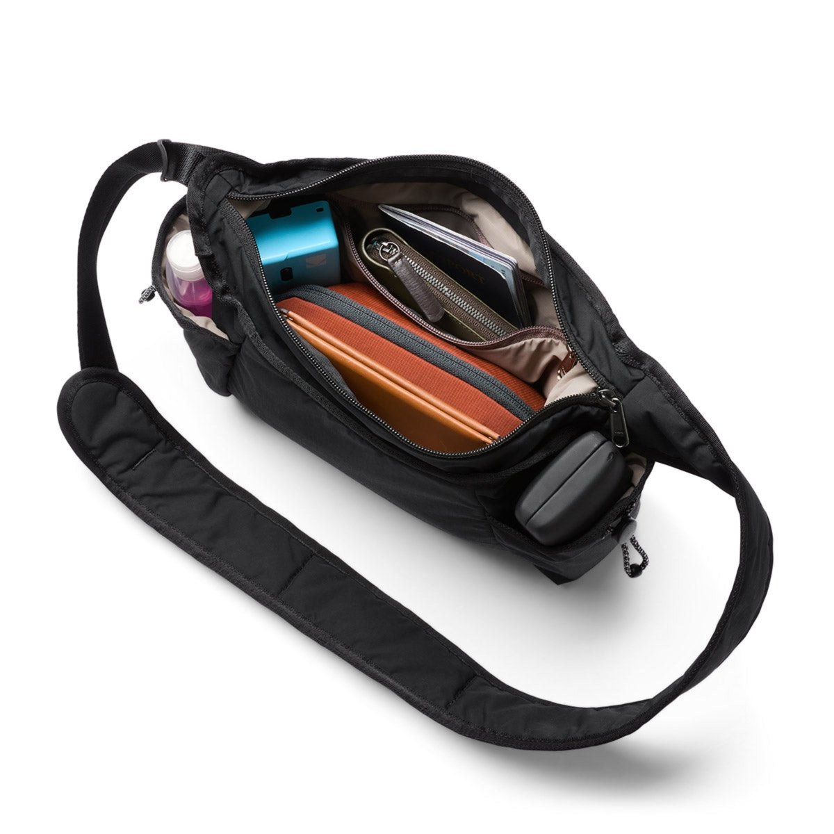 Bellroy Cinch Carryall in Black - Getoutside Shoes
