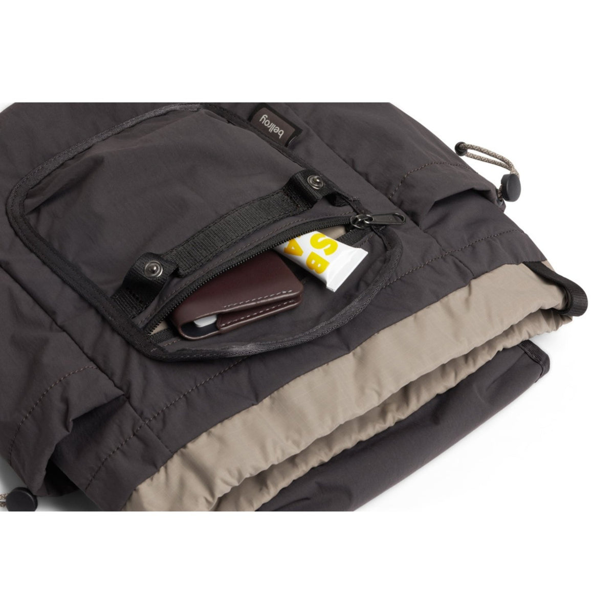 Bellroy Cinch Minipack in Charcoal - Getoutside Shoes