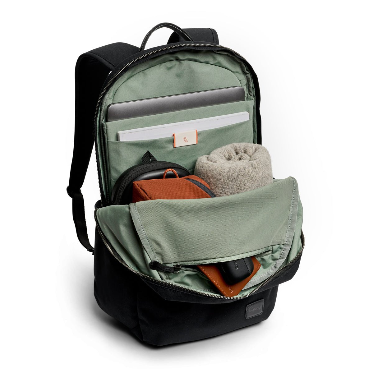 Bellroy Classic Daypack 21L in Black - Getoutside Shoes