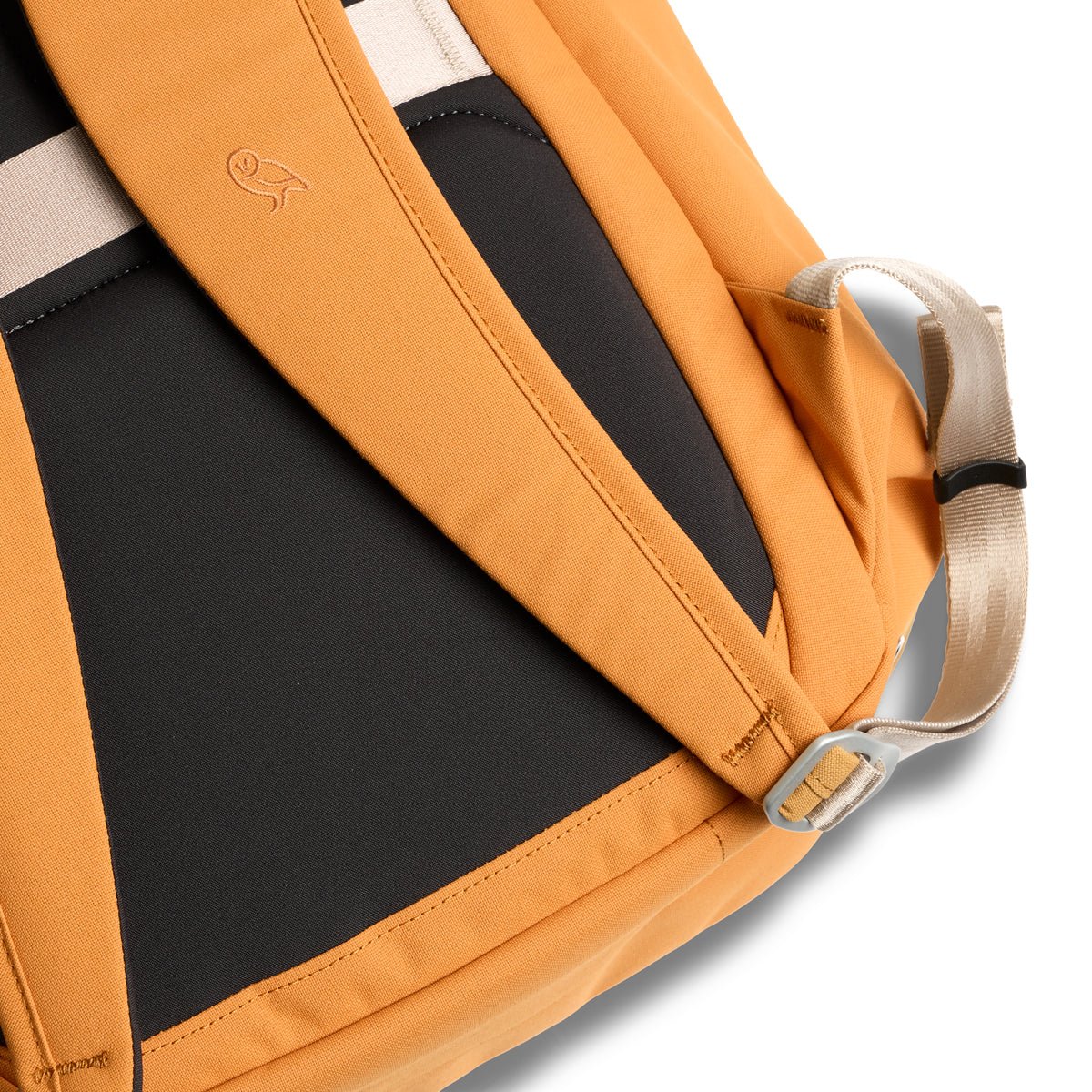 Bellroy Classic Daypack 21L in Butterscotch - Getoutside Shoes