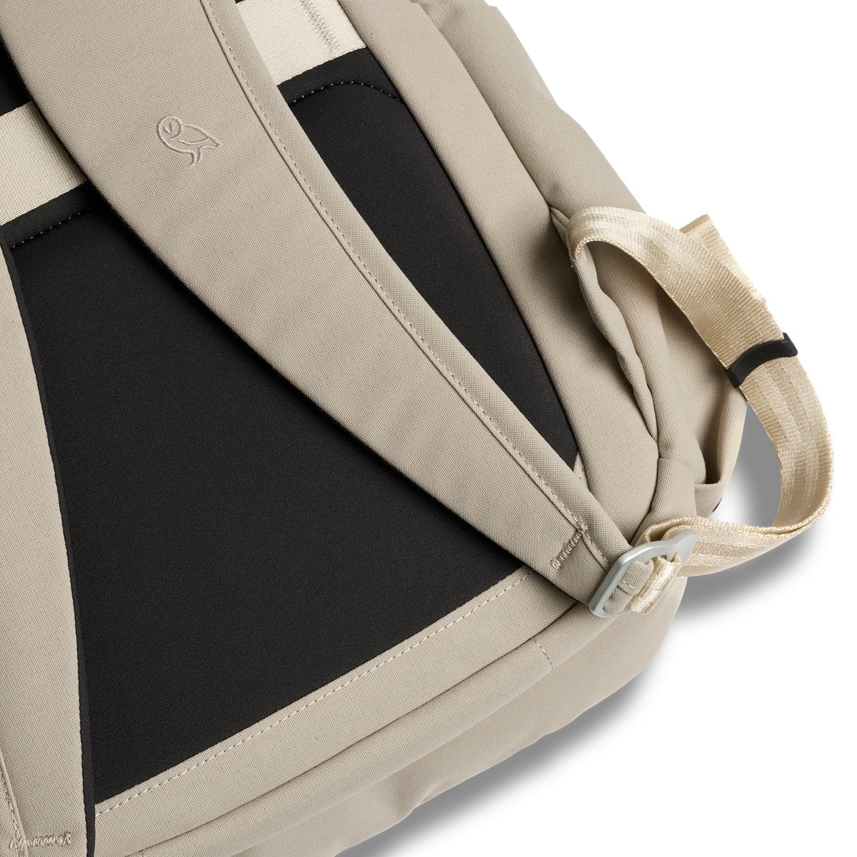 Bellroy Classic Daypack 21L in Tahini - Getoutside Shoes