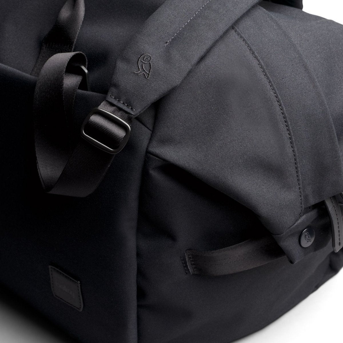 Bellroy Classic Duffel 35L in Black - Getoutside Shoes