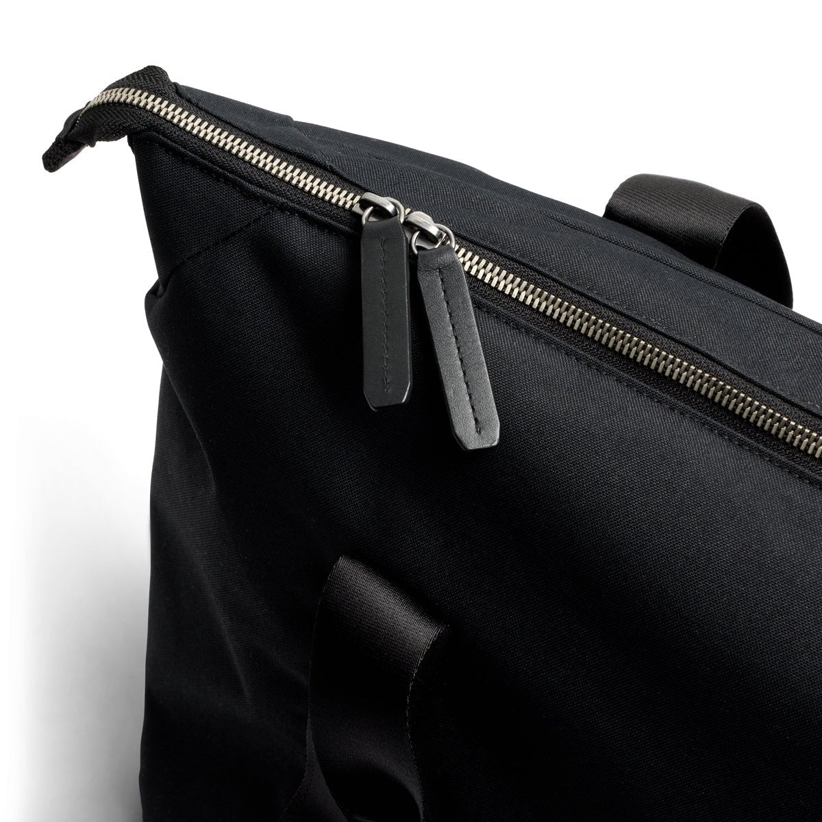 Bellroy Classic Getaway Bag 28L in Black - Getoutside Shoes