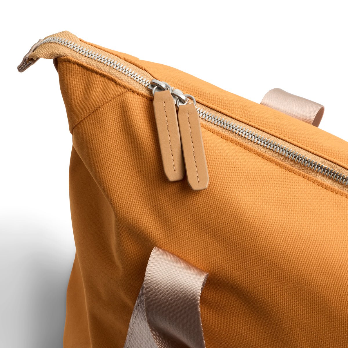 Bellroy Classic Getaway Bag 28L in Butterscotch - Getoutside Shoes