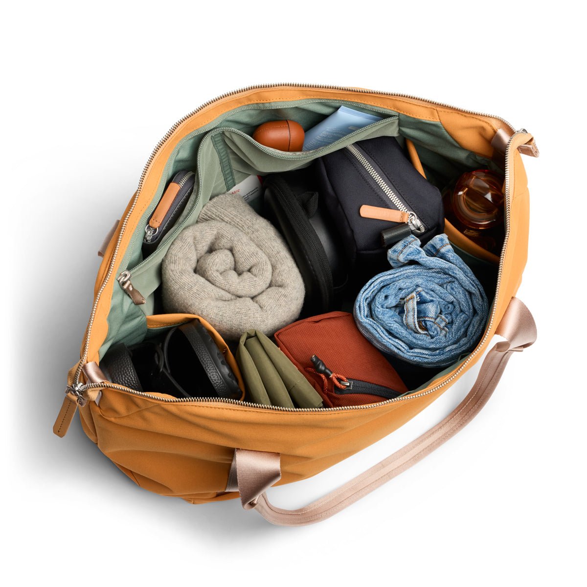 Bellroy Classic Getaway Bag 28L in Butterscotch - Getoutside Shoes