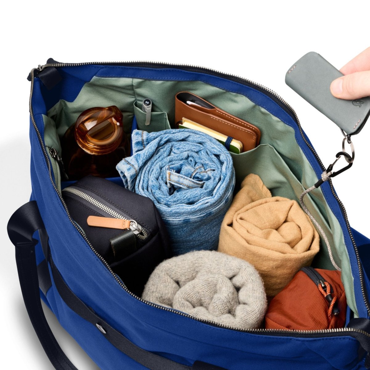 Bellroy Classic Getaway Bag 28L in Indigo - Getoutside Shoes