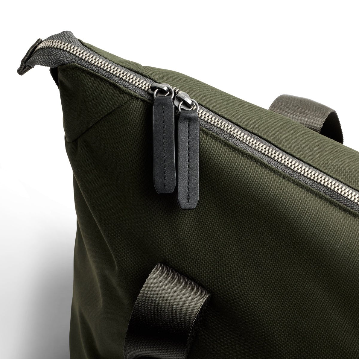Bellroy Classic Getaway Bag 28L in Olive - Getoutside Shoes