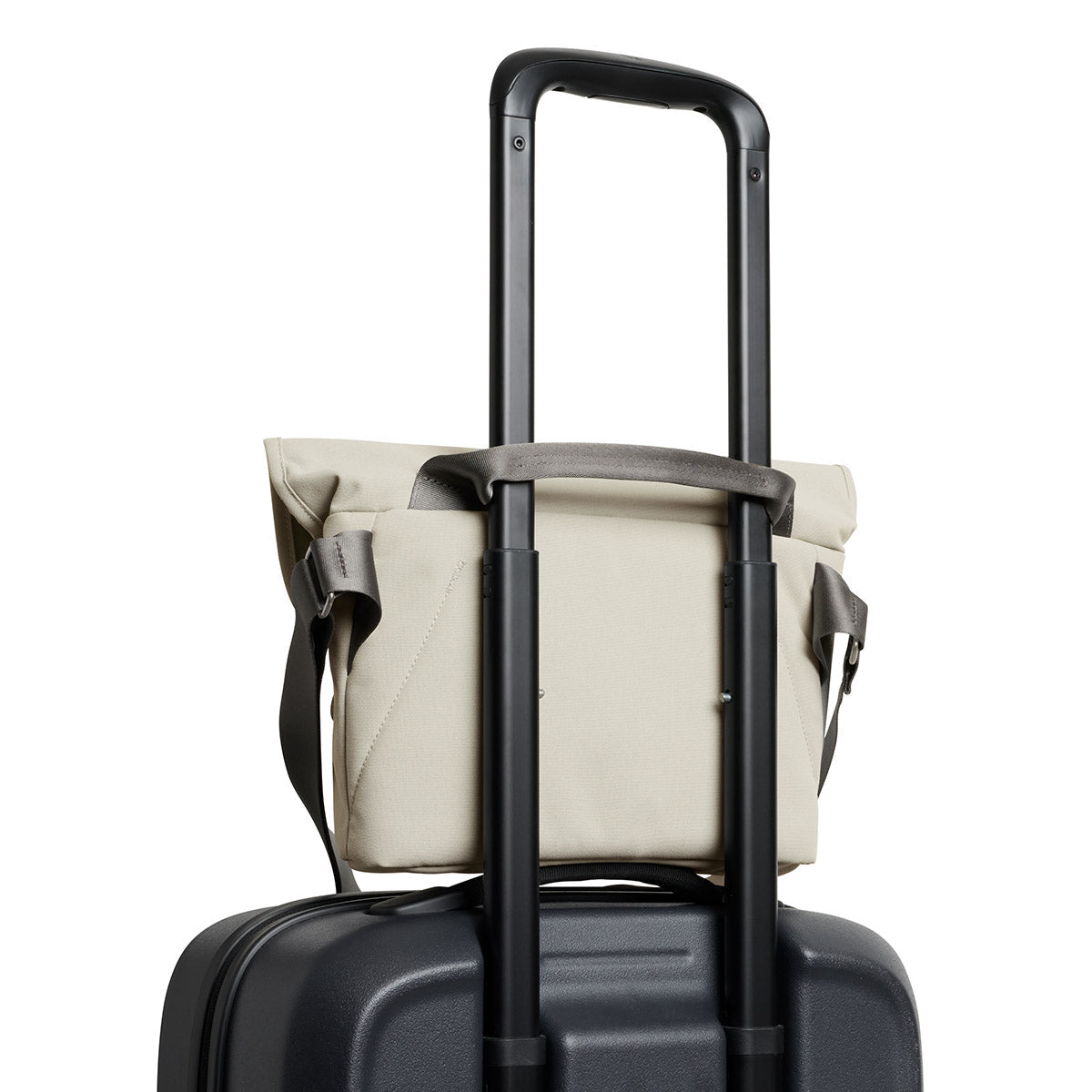 Bellroy Classic Messenger 6L in Steel - Getoutside Shoes