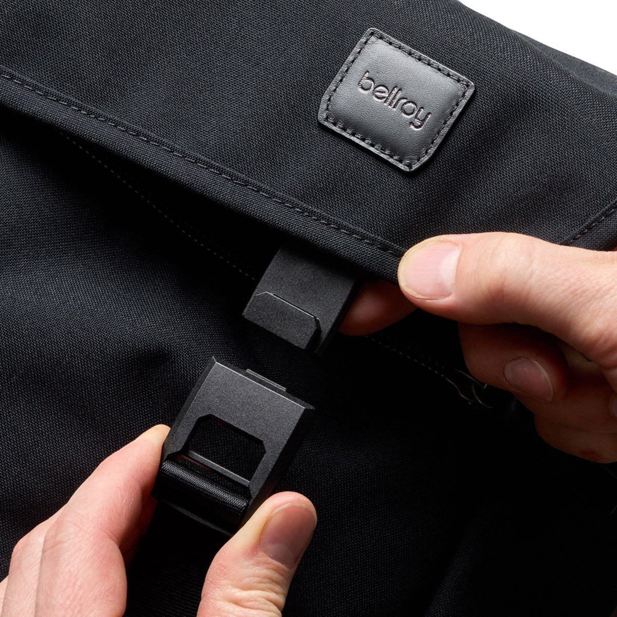 Bellroy Classic Messenger in Black - Getoutside Shoes
