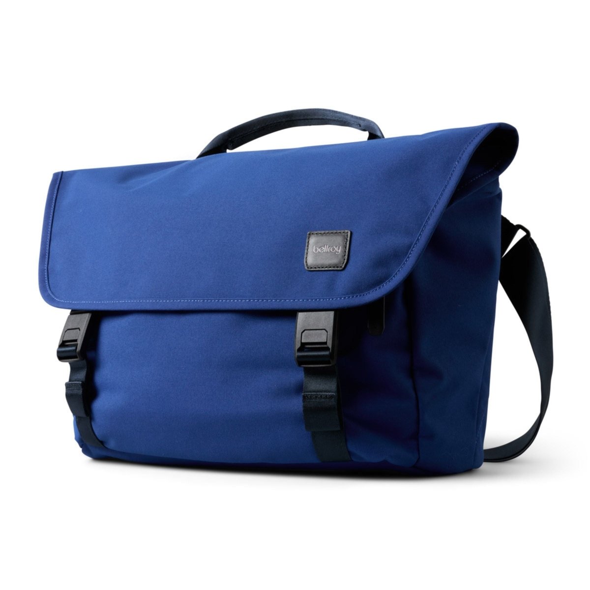 Bellroy Classic Messenger in Indigo - Getoutside Shoes