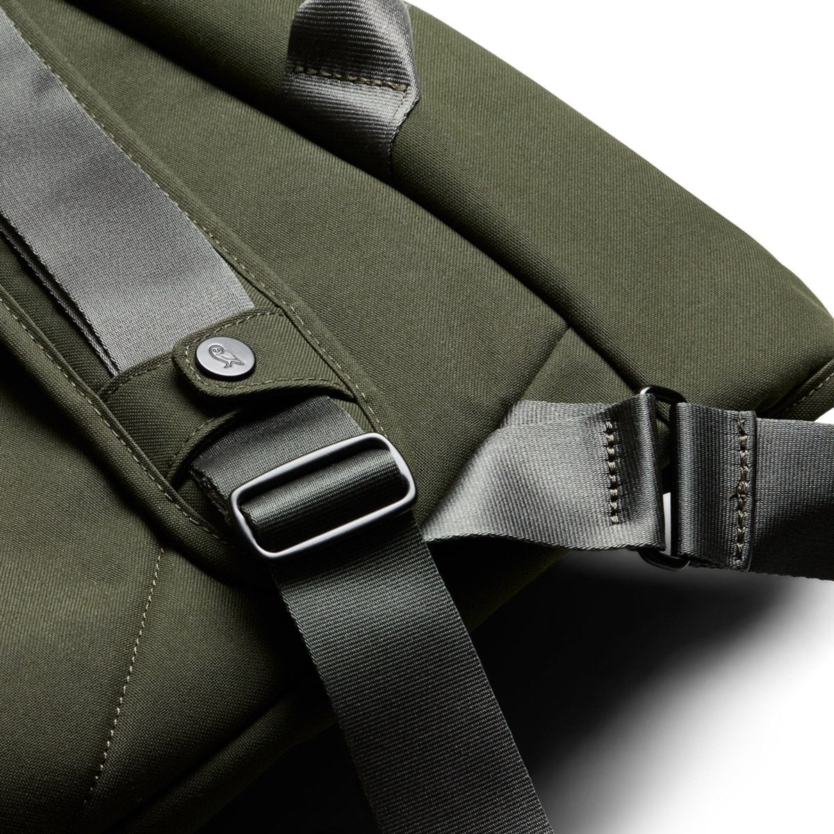 Bellroy Classic Messenger in Olive - Getoutside Shoes