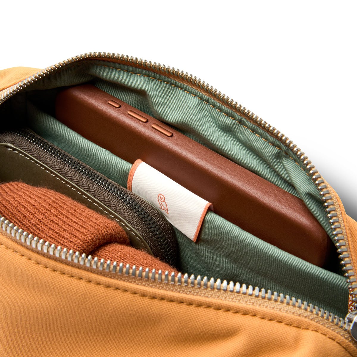 Bellroy Classic Sling 3L in Butterscotch - Getoutside Shoes