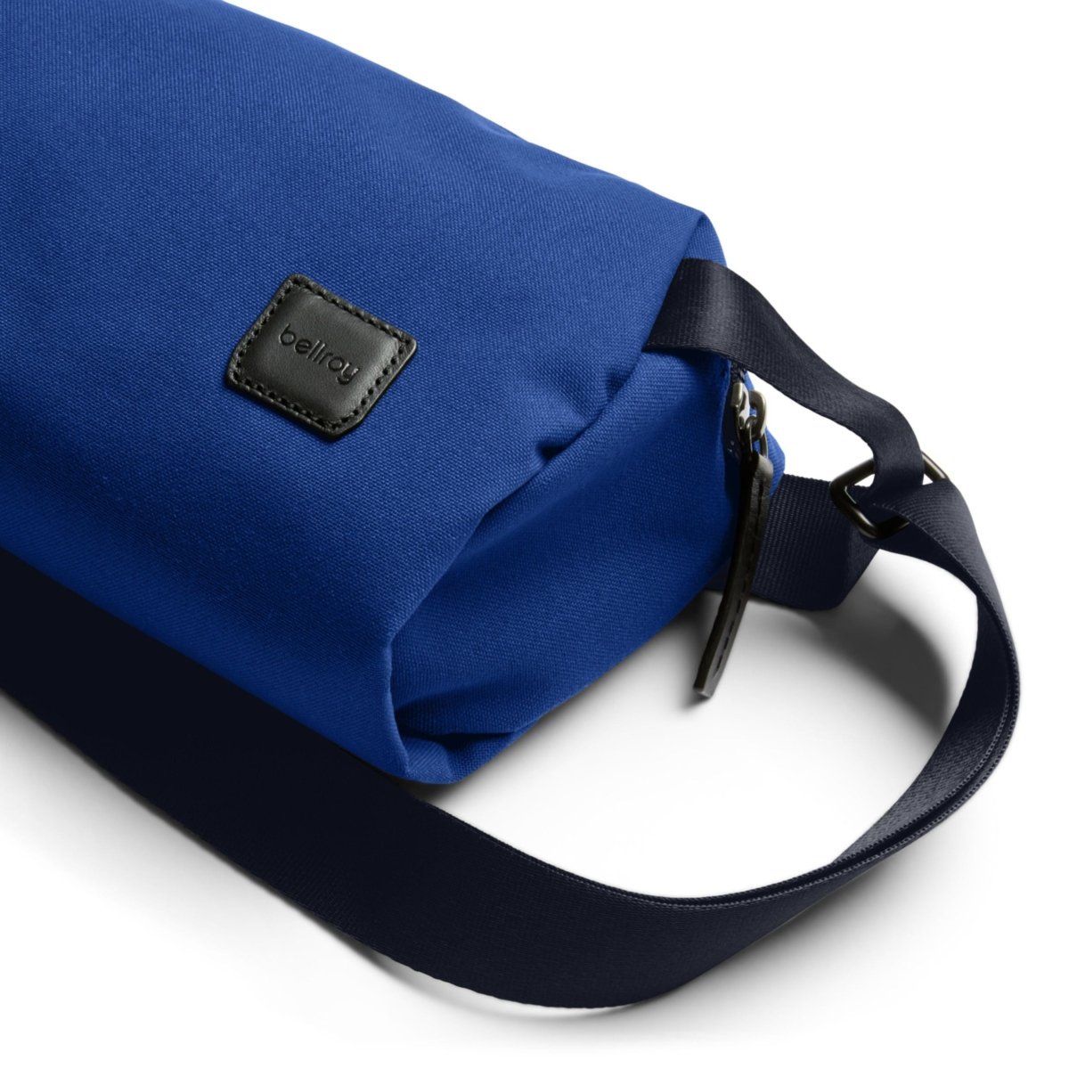 Bellroy Classic Sling 3L in Indigo - Getoutside Shoes