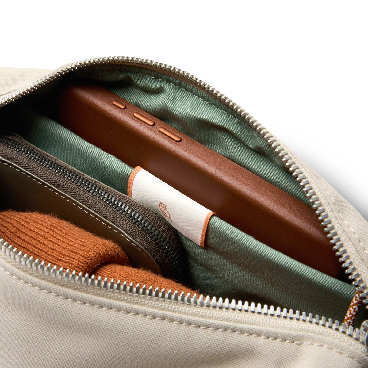 Bellroy Classic Sling 3L in Tahani - Getoutside Shoes