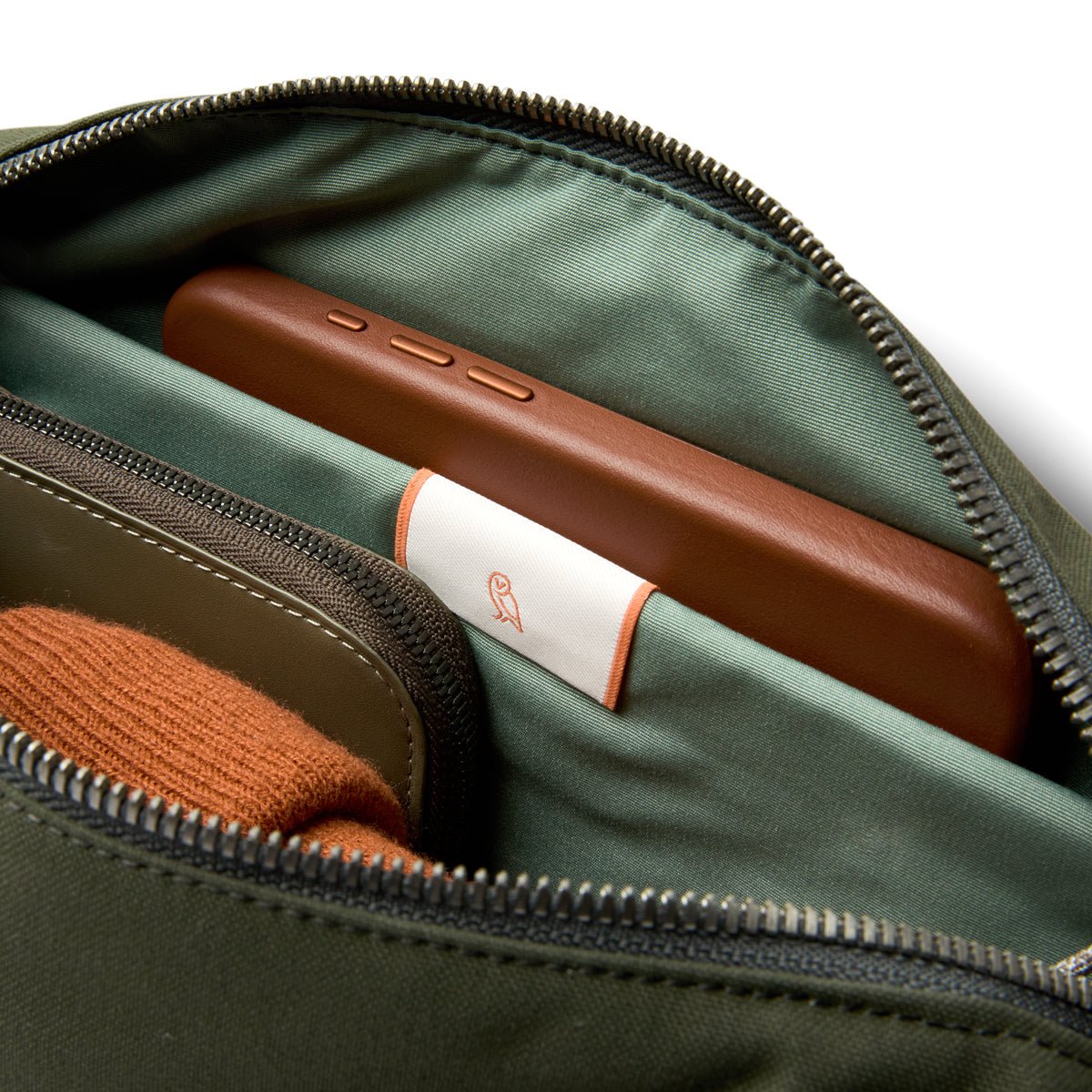 Bellroy Classic Sling 5L in Olive - Getoutside Shoes
