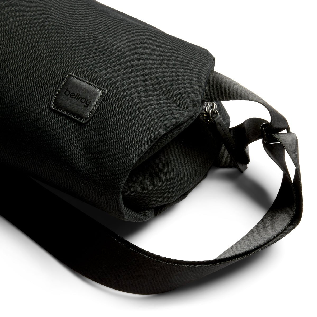 Bellroy Classic Sling 7L in Black - Getoutside Shoes